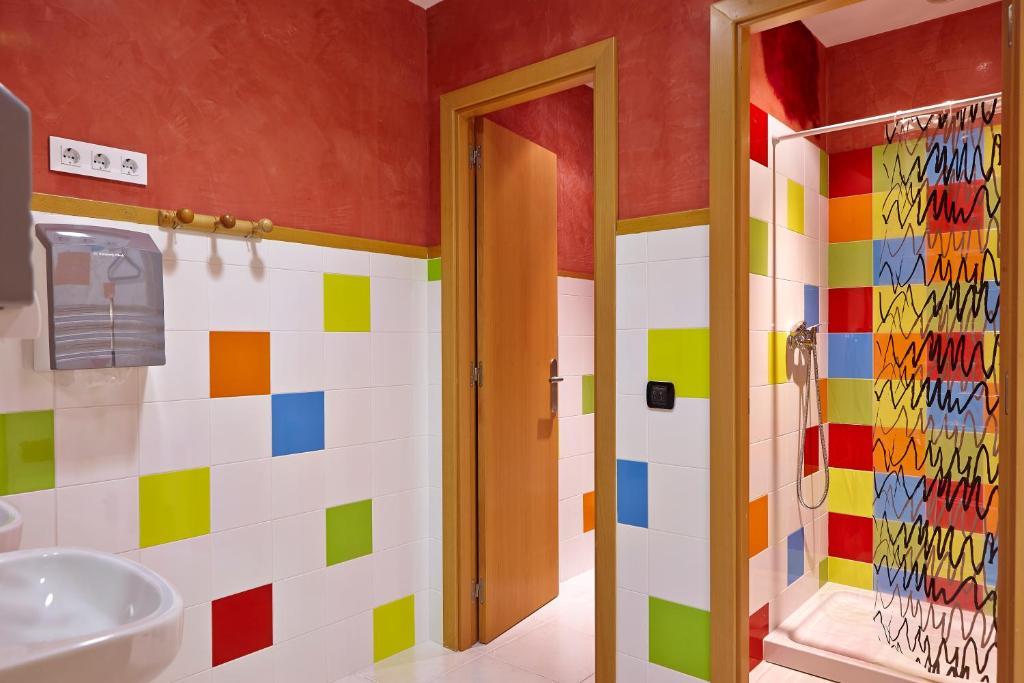 Pil Pil Hostel ビルバオ エクステリア 写真